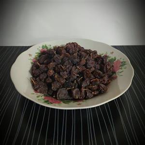 مویز گوشتی قرمز آفتابی کوهی بدون چوب ارگانیک یک کیلویی