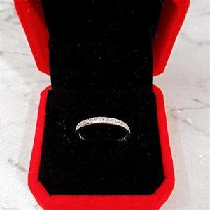 حلقه زنانه نقره دورنگین عیار 925با آبکاری طلا سفید بدون ریزش نگین ضد حساسیت