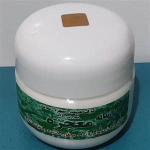 کرم رازیانه گیاهی