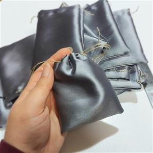 کیسه هدیه و گیفت و اکسسوری ساتن نقره ای