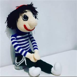 عروسک کلاه قرمزی دست بافت