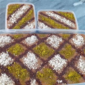 رنگینک با خرما و مغز گردو