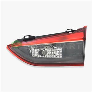 خطر عقب روی صندوق مزدا 6 – سمت راست – محصول اصلی