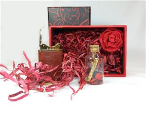 باکس هدیه مردانه با فندک چرم کد pp1001