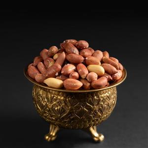 بادام زمینی شور استانه