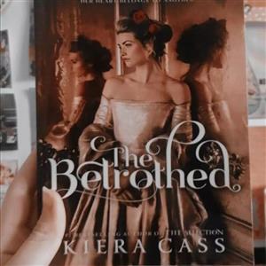 کتاب زبان اصلی the betrothed نوشته kiera cass (نامزد نوشته کایرا کاس)