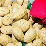 بادام سنگی درشت تازه وخوشمزه  ،با مغز درشت وروشن محصول امسال از باغهای آذربایجان بابسته بندی 1000 گرمی