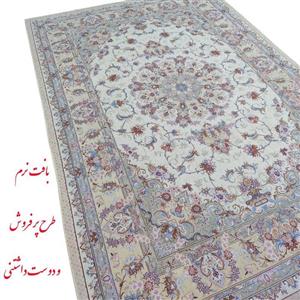 روفرشی مخمل ابریشم رنگ زمینه کرم کیفیت بالا  سایز 12 متری ( تنوع سایز موجود)