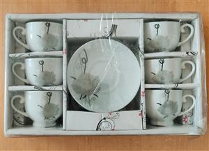 سرویس فنجان و نعلبکی