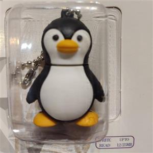 فلش پنگوئن 32گیگ