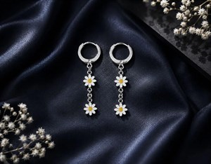 گوشواره بابونه استیل