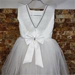 لباس عروس مجلسی دخترانه با متریال درجه یک مخمل پولکی سفید  و تور  و ساتن امریکایی با قابلیت تولید سفارشی سایز  50و 55