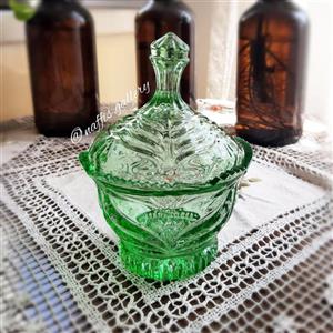 قندان بلور سبز مدل قدیمی طرح قاجاری ساخت چین