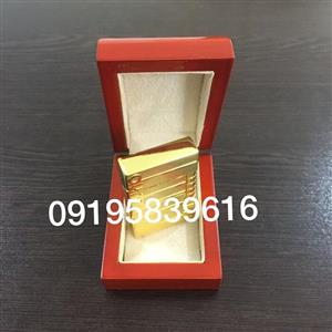 فندک روکش طلا با امکان حک به همراه جعبه چوبی ارجینال و شناسنامه