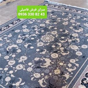 فرش ماشینی 9 متری 700 شانه تراکم 2550 طرح یاس طلا کوب  رنگ دودی