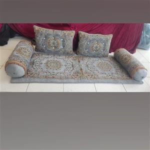 پشتی و بالش سنتی  پشتی شاهنشین ست کامل تشک بالشت گرد و پشتی مستطیلی