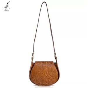 کیف دوشی زنانه چرمی پریما