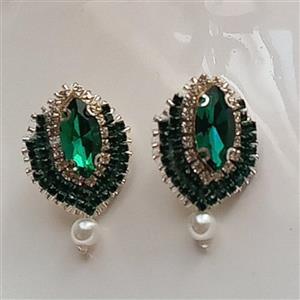 گوشواره جواهردوزی کاملا دست دوز. نگین  کریستال  سبز درباری