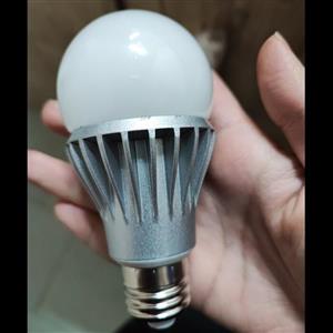 لامپ رشد گیاه 12 وات فول اسپکتروم