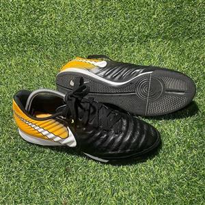 کفش سالنی نایک تمپو مردانه رنگ مشکی زرد