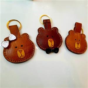 جاکلیدی و آویز طرح خرسی چرم طبیعی