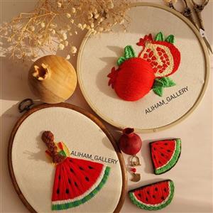 دیوارکوب گلدوزی یلدایی انار و هندوانه
