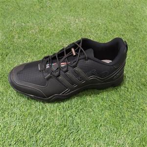 کفش کتونی اسپرت  مشکی  رویه گرتکس  خارجی  ضد آب سایز 47