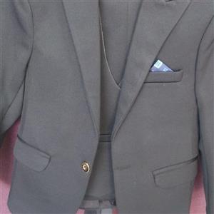 پخش  کت وشلوار وجلیقه پسرانه ونوجوان فقط عمده