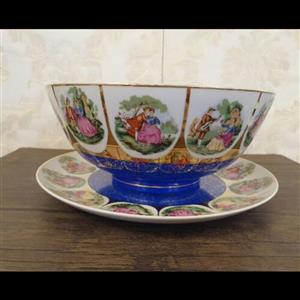 کاسه بشقاب قاب و قدح دنسی زیبای آنتیک قدمت دار دور طلایی 