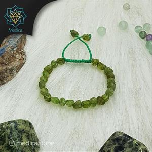 دستبند سنگ زبرجد طبیعی peridote\nسنگ ابراز وجود و توانمندی\nتراش نامنظم سایز 7