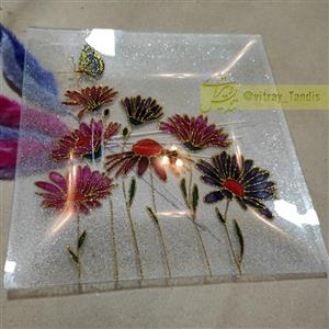 دیس پذیرایی متوسط دستساز ویترای با طرح گل یاس و زمینه شفاف اکلیل دار