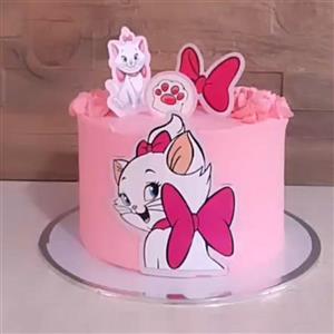 کیک مدرن دخترانه صورتی باتزیینات چاپی