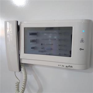 ایفون تصویری 4 واحدی کالیوز