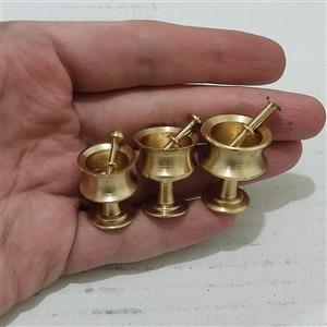 هاون و دسته هاون برنجی مینیاتوری سه تایی تزیینی دکوری در سه سایز تمام برنجی با کیفیت بسیار بالا و سنگین تزئینی کلکسبونی