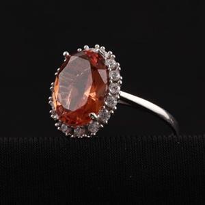 انگشتر الکساندریت هفت رنگ زنانه شیک اصل ( انگشتر نقره زنانه )