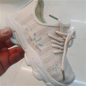 کفش جورابی دخترانه