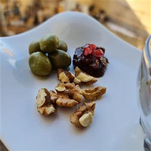 زیتون پرورده درجه ممتاز ( محصول طارم زنجان)