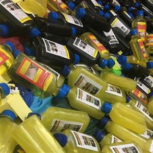20 عدد ریکا سیاه و20 شامپو طلایی فرش و موکت  