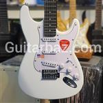 گیتار الکتریک فندر استرتوکستر سفید fender Stratocaster