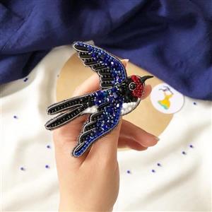 سنجاق سینه جواهردوزی پرستو ابی