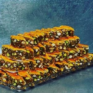 باقلوای پنج مغز مخصوص کاشان قبل از ثبت سفارش از غرفه دار استعلام موجودی بگیرید