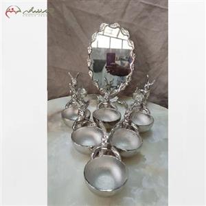 7 سین آلیاژ خرگوش شامل 6 عدد پیاله و 2 عدد جا شمعی و رحل قرآن و آینه ، بسیار شیک دور طلایی و نقره ای