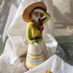 مجسمه سفالی زن گیلانی کشاورز (عزب لاو)