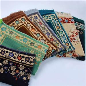 سجاده مخمل قالیچه ای مدل نفیس با کیفیت بالا (ابعاد 110x70)