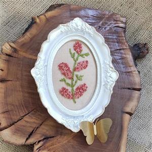 تابلو گلدوزی شده