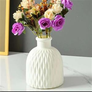 گلدان دکوری در رنگ بندی متنوع و زییا