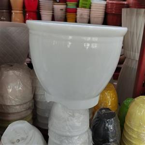 گلدان و زیره پلاستیکی ساده سایز متوسط در رنگهای مختلف