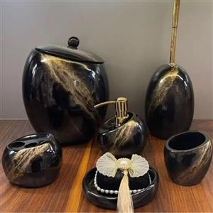 ست سرویس بهداشتی کروکد برند آذین ست/ رنگ مشکی طلایی طرح سنگ