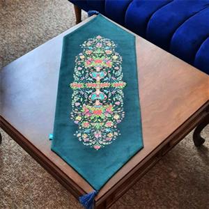 رانر جلو مبلی مخمل آستر دار طرحرستا سبز  ( سایز 35x105 ) منگوله دار