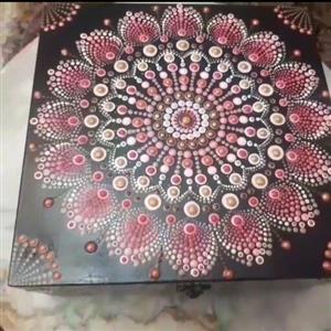 جعبه جواهر چوبی نقطه کوبی  شده